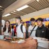 Zahlreiche Schülerinnen und Schüler besuchen am Montag (22.07.24) das Karriere-Event „AzubiXperience“ in der Extreme Bowling Arena in Schweinfurt.