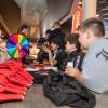 Zahlreiche Schülerinnen und Schüler besuchen am Montag (22.07.24) das Karriere-Event „AzubiXperience“ in der Extreme Bowling Arena in Schweinfurt.