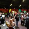 Zahlreiche Schülerinnen und Schüler besuchen am Montag (22.07.24) das Karriere-Event „AzubiXperience“ in der Extreme Bowling Arena in Schweinfurt.