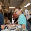 Zahlreiche Schülerinnen und Schüler besuchen am Montag (22.07.24) das Karriere-Event „AzubiXperience“ in der Extreme Bowling Arena in Schweinfurt.