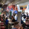 Zahlreiche Schülerinnen und Schüler besuchen am Montag (22.07.24) das Karriere-Event „AzubiXperience“ in der Extreme Bowling Arena in Schweinfurt.