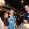 Zahlreiche Schülerinnen und Schüler besuchen am Montag (22.07.24) das Karriere-Event „AzubiXperience“ in der Extreme Bowling Arena in Schweinfurt.
