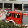 Der Renner waren am Sonntag die Fahrten in den Feuerwehrfahrzeugen, wozu sich die potenziellen Nachwuchsfeuerwehrleute auch diszipliniert in die Warteschlange einreihten.