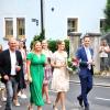Gemeinsam unterwegs auf dem Festzug: Bürgermeister Horst Herbert, Anika Moller,Weinprinzessin Angelina Seiler und Landrat Florian Töpper