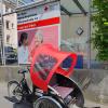Rikscha vor dem BRK-Altenpflegeheim Dr. Dahl Rikscha vor dem BRK-Altenpflegeheim Dr. Dahl