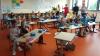 Das Foto zeigt die Klasse 1a der Grundschule Ochsenfurt, Fabienne Wanderer (Klassenlehrerin 1a), Martina Wild (Kreisbäuerin des BBV), Anett Dymalla (Direktorin Grundschule Ochsenfurt) und Lioba Kinzinger (Ernährungsfachfrau im BBV).