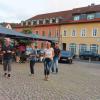 Böschemer Freitagskonzert mit "Solo zu Dritt" lockte die Tänzer. Line Dance mit seiner rhythmische Schrittfolge macht schon beim Zusehen Spaß.