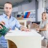 Für Vanessa und Julian Rumpel dient ihre Garage in Poppenhausen momentan auch als Werkstatt für die Möbelproduktion. Ihre Firma wood stellt Möbel für Kleintiere her.