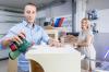 Für Vanessa und Julian Rumpel dient ihre Garage in Poppenhausen momentan auch als Werkstatt für die Möbelproduktion. Ihre Firma wood stellt Möbel für Kleintiere her.