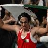 Boxerin Imane Khelif trotzt der Geschlechter-Debatte und kürt sich zur Olympiasiegerin