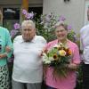 Das Fest der Eisernen Hochzeit feierten Marga und Arthur Oeser in Junkersdorf. Dazu gratulierten auch stellvertretende Landrätin Birgit Bayer (links) und Bürgermeister Markus Oppelt (rechts).
