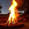 Mehrere Tausend Besucherinnen und Besucher feierten Samstag und Montag fröhlich beim legendären Sommernachtsfest am Holzhäuser Tivoli.