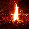 Mehrere Tausend Besucherinnen und Besucher feierten Samstag und Montag fröhlich beim legendären Sommernachtsfest am Holzhäuser Tivoli.
