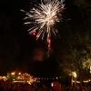 Mehrere Tausend Besucherinnen und Besucher feierten Samstag und Montag fröhlich beim legendären Sommernachtsfest am Holzhäuser Tivoli.