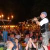 Mehrere Tausend Besucherinnen und Besucher feierten Samstag und Montag fröhlich beim legendären Sommernachtsfest am Holzhäuser Tivoli.