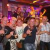 Mehrere Tausend Besucherinnen und Besucher feierten Samstag und Montag fröhlich beim legendären Sommernachtsfest am Holzhäuser Tivoli.
