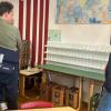 Die Mitglieder der Ausschusses besichtigen die Räume der OGS in Sendelbach.