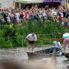 Das Fischerstechen auf der Regnitz – hier aus dem vergangenen Jahr – zählt bei der Bamberger Sandkerwa zu den besonderen Attraktionen. 