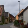 Bei der Dorferneuerung hat Gollachostheim neue Straßenlampen bekommen. Das gleiche Modell soll nun auch in Gollhofen verwendet werden.