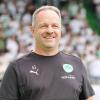 Fürth-Trainer Alexander Zorniger will jungen Spielern etwas den Druck nehmen.