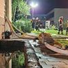 Bis weit in die Nacht zog sich der Einsatz der Volkacher Feuerwehr in einem mit Wasser vollgelaufenen Keller.