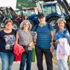 Rund 350 Menschen und 60 Schlepper besuchen am Freitag. 23.08.24 das Traktorkino bei Hopferstadt Ochsenfurt.