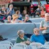Rund 350 Menschen und 60 Schlepper besuchen am Freitag. 23.08.24 das Traktorkino bei Hopferstadt Ochsenfurt.