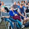 Rund 350 Menschen und 60 Schlepper besuchen am Freitag. 23.08.24 das Traktorkino bei Hopferstadt Ochsenfurt.
