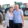 Rund 350 Menschen und 60 Schlepper besuchen am Freitag. 23.08.24 das Traktorkino bei Hopferstadt Ochsenfurt.
