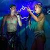 Laue Nächte und gute Stimmung: Fliegende Haie treten am Freitag (23.08.24) beim Gemeinsam Dreisam Festival in der Waldschänke Dornheim in Würzburg auf. Das Festival ist ein gemeinsames Projekt der vier Würzburger Jugendkulturhäuser b-hof, Cairo, Immerhin und Kellerperle.
