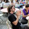 Laue Nächte und gute Stimmung: Zahlreiche Menschen verfolgen am Sonntag (25.08.24) das Gemeinsam Dreisam Festival in der Waldschänke Dornheim in Würzburg. Das Festival ist ein gemeinsames Projekt der vier Würzburger Jugendkulturhäuser b-hof, Cairo, Immerhin und Kellerperle.