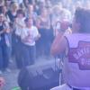 Laue Nächte und gute Stimmung: Udo West treten am Sonntag (25.08.24) beim Gemeinsam Dreisam Festival in der Waldschänke Dornheim in Würzburg auf. Das Festival ist ein gemeinsames Projekt der vier Würzburger Jugendkulturhäuser b-hof, Cairo, Immerhin und Kellerperle.