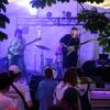 Laue Nächte und gute Stimmung: Die Punkband Get Jealous tritt am Sonntag (25.08.24) beim Gemeinsam Dreisam Festival in der Waldschänke Dornheim in Würzburg auf. Das Festival ist ein gemeinsames Projekt der vier Würzburger Jugendkulturhäuser b-hof, Cairo, Immerhin und Kellerperle.