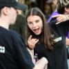 Laue Nächte und gute Stimmung: Zahlreiche Menschen verfolgen am Sonntag (25.08.24) das Gemeinsam Dreisam Festival in der Waldschänke Dornheim in Würzburg. Das Festival ist ein gemeinsames Projekt der vier Würzburger Jugendkulturhäuser b-hof, Cairo, Immerhin und Kellerperle.