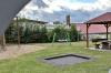 Der Spielplatz in Sternberg wurde von einer Firma "unter die Lupe genommen." Dabei ging es unter anderem um ein erdverbautes Trampolin. Hier war die Einfassung nicht mehr ausreichend befestigt.