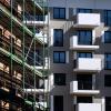 Die Immobilienpreise in Bayern sind weiter unter Druck, Neubauten gibt es ehe selten. (Archivbild)