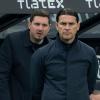 Der neue Scouting-Chef des FC Bayern kommt aus Gladbach: Nils Schmadtke (l), hier mit VfL-Trainer Gerardo Seoane.