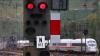 Die Züge fahren wieder, aber für die Straße zwischen Kitzingen und Mainstockheim hat die Bahn die Signale noch immer auf Rot gestellt. 