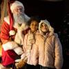 Zahlreiche Menschen besuchen am Samstagabend (30.11.24) die Würzburger Innenstadt. Neben dem Weihnachtsmarkt lockte die Aktion „Würzburger Lichterglanz“. Dieser beinhaltete neben verlängerten Öffnungszeiten vieler Geschäfte und des Weihnachtsmarktes unter anderem stimmungsvolle Illuminationen, Walking-Acts, Ballonglühen und weiteres Rahmenprogramm. Auch Weihnachtsengel mit beleuchteten Flügeln liefen durch die Stadt. Zahlreiche Menschen besuchen am Samstagabend (30.11.24) die Würzburger Innenstadt. Neben dem Weihnachtsmarkt lockte die Aktion „Würzburger Lichterglanz“. Dieser beinhaltete neben verlängerten Öffnungszeiten vieler Geschäfte und des Weihnachtsmarktes unter anderem stimmungsvolle Illuminationen, Walking-Acts, Ballonglühen und weiteres Rahmenprogramm. Auch Weihnachtsengel mit beleuchteten Flügeln liefen durch die Stadt.