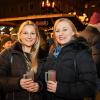 Der Würzburger Weihnachtsmarkt wurde am Freitag durch OB Christian Schuchardt und der Lichtermaid Katharina Wipplinger am Unteren Markt eröffnet. Der Weihnachtsmarkt lockt mit 125 Ständen und Buden zahlreiche Besucher in die Innenstadt.