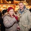 Der Würzburger Weihnachtsmarkt wurde am Freitag durch OB Christian Schuchardt und der Lichtermaid Katharina Wipplinger am Unteren Markt eröffnet. Der Weihnachtsmarkt lockt mit 125 Ständen und Buden zahlreiche Besucher in die Innenstadt.