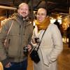 Zahlreiche Menschen besuchen am Samstagabend (30.11.24) die Würzburger Innenstadt. Neben dem Weihnachtsmarkt lockte die Aktion „Würzburger Lichterglanz“. Dieser beinhaltete neben verlängerten Öffnungszeiten vieler Geschäfte und des Weihnachtsmarktes unter anderem stimmungsvolle Illuminationen, Walking-Acts, Ballonglühen und weiteres Rahmenprogramm. Auch Weihnachtsengel mit beleuchteten Flügeln liefen durch die Stadt.
