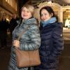 Zahlreiche Menschen besuchen am Samstagabend (30.11.24) die Würzburger Innenstadt. Neben dem Weihnachtsmarkt lockte die Aktion „Würzburger Lichterglanz“. Dieser beinhaltete neben verlängerten Öffnungszeiten vieler Geschäfte und des Weihnachtsmarktes unter anderem stimmungsvolle Illuminationen, Walking-Acts, Ballonglühen und weiteres Rahmenprogramm. Auch Weihnachtsengel mit beleuchteten Flügeln liefen durch die Stadt.