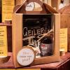 Der Würzburger Weihnachtsmarkt wurde am Freitag durch OB Christian Schuchardt und der Lichtermaid Katharina Wipplinger am Unteren Markt eröffnet. Der Weihnachtsmarkt lockt mit 125 Ständen und Buden zahlreiche Besucher in die Innenstadt.