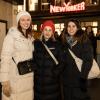 Zahlreiche Menschen besuchen am Samstagabend (30.11.24) die Würzburger Innenstadt. Neben dem Weihnachtsmarkt lockte die Aktion „Würzburger Lichterglanz“. Dieser beinhaltete neben verlängerten Öffnungszeiten vieler Geschäfte und des Weihnachtsmarktes unter anderem stimmungsvolle Illuminationen, Walking-Acts, Ballonglühen und weiteres Rahmenprogramm. Auch Weihnachtsengel mit beleuchteten Flügeln liefen durch die Stadt.