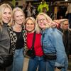 Zahlreiche Menschen besuchen am Sonntag 01.12.24 das Konzert von "Die Fantastischen Vier - Long Player on Tour" in der tectake Arena in Würzburg.