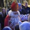 Eines der Highlights auf dem Königsberger Weihnachtsmarkt: Ab 16.30 Uhr verteilt der Nikolaus Päckchen an die Kinder.