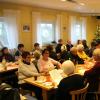 Die "Spielzeit"-Besucher beim Singen von Advents- und Weihnachtsliedern.