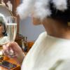 Rund 60 Menschen besuchen am Montag (09.12.24) die Christmas Diamond Night in dem Juwelierladen Edelmann und Belschner in der Schweinfurter Innenstadt. Unter die Gäste mischten sich unter anderem Julian F.M. Stoeckel (Entertainer), Micaela Schäfer (Erotikmodel), Arno Funke (früher Kaufhaus-Erpresser, heute Karikaturist) und Eva Jacob( Jacob Sisters).