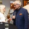 Rund 60 Menschen besuchen am Montag (09.12.24) die Christmas Diamond Night in dem Juwelierladen Edelmann und Belschner in der Schweinfurter Innenstadt. Unter die Gäste mischten sich unter anderem Julian F.M. Stoeckel (Entertainer), Micaela Schäfer (Erotikmodel), Arno Funke (früher Kaufhaus-Erpresser, heute Karikaturist) und Eva Jacob( Jacob Sisters).